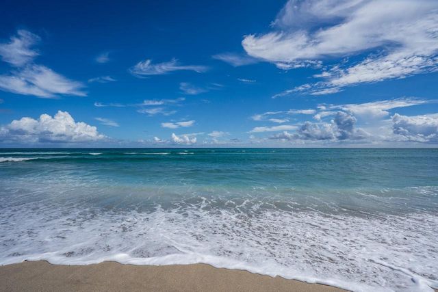 1022 Langer Way, Delray Beach, FL 33483