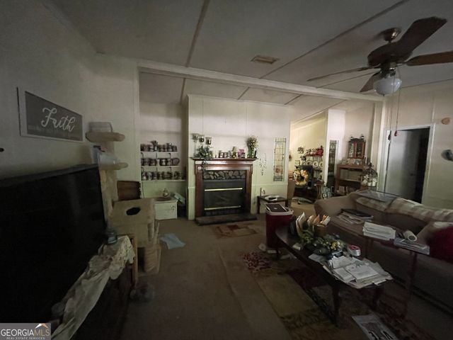 19 Peachtree Lake Drive, Sharpsburg, GA 30277