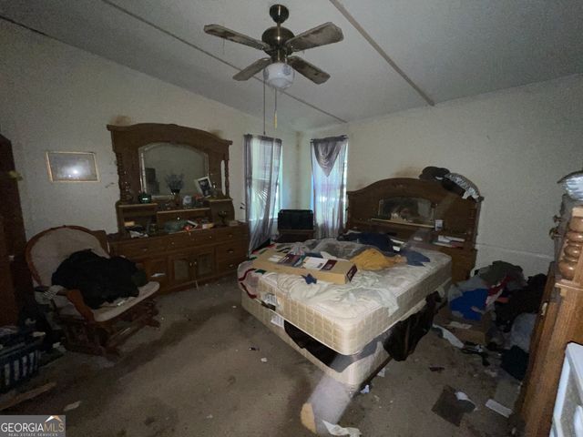 19 Peachtree Lake Drive, Sharpsburg, GA 30277