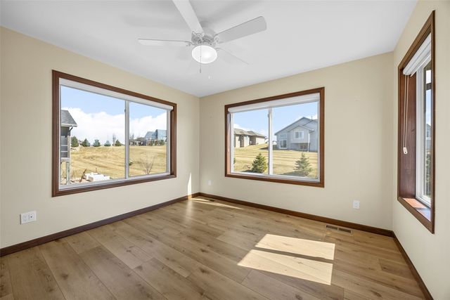 3965 Peridot Dr, Marion, IA 52302