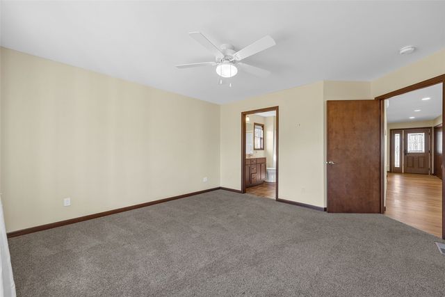 3965 Peridot Dr, Marion, IA 52302