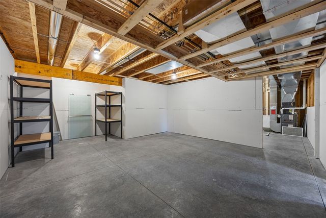 3965 Peridot Dr, Marion, IA 52302