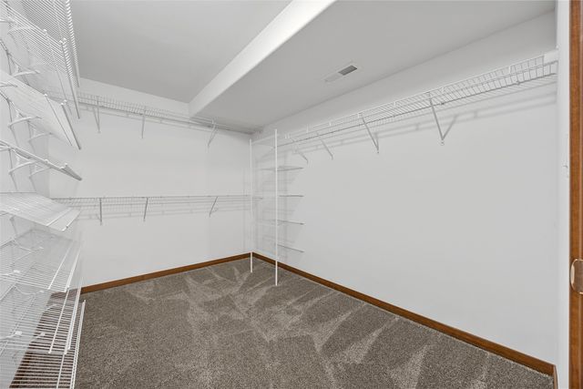 3965 Peridot Dr, Marion, IA 52302