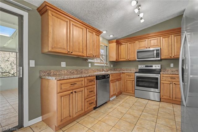 1067 Erin Drive, Kent, OH 44240