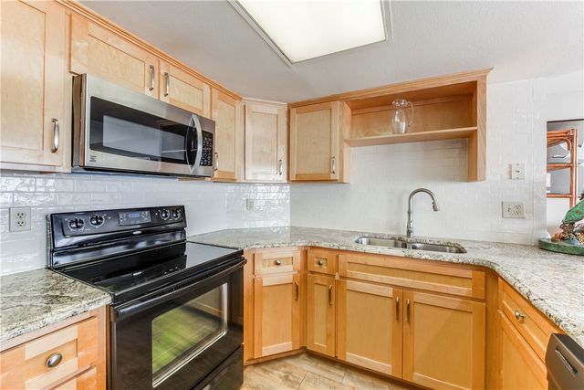 6649 Seacomber Dr 306, Port Aransas, TX 78373