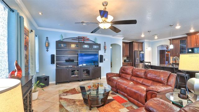 911 FALLBROOKE AVENUE, Deltona, FL 32725