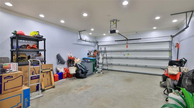 911 FALLBROOKE AVENUE, Deltona, FL 32725