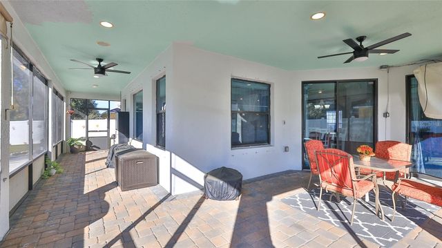 911 FALLBROOKE AVENUE, Deltona, FL 32725