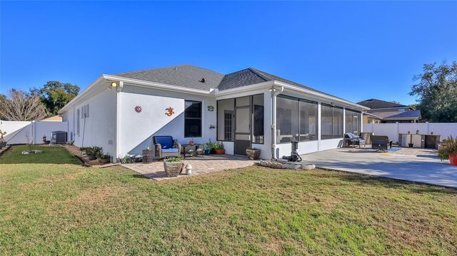 911 FALLBROOKE AVENUE, Deltona, FL 32725