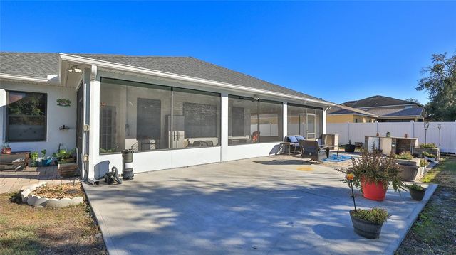 911 FALLBROOKE AVENUE, Deltona, FL 32725