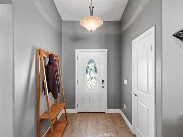 18630 Plumas Street, Hesperia, CA 92345