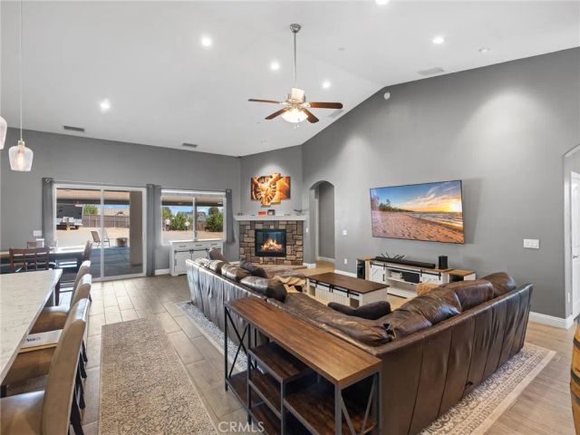 18630 Plumas Street, Hesperia, CA 92345