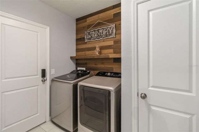 410 KESTREL DRIVE, Groveland, FL 34736