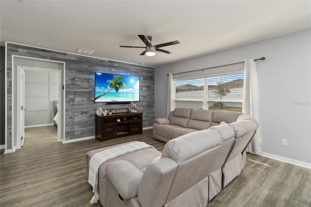 410 KESTREL DRIVE, Groveland, FL 34736