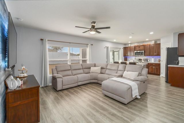 410 KESTREL DRIVE, Groveland, FL 34736