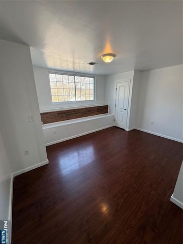 55 Westervelt Avenue, Hawthorne, NJ 07506