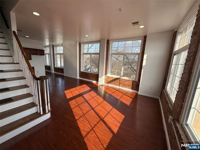 55 Westervelt Avenue, Hawthorne, NJ 07506