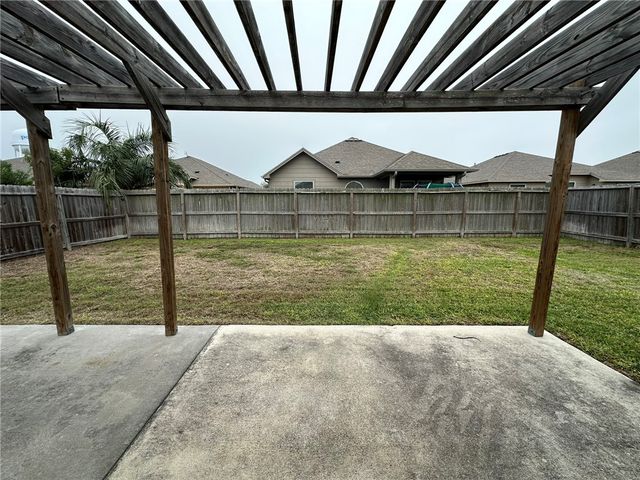 2217 Mangrove Dr, Portland, TX 78374