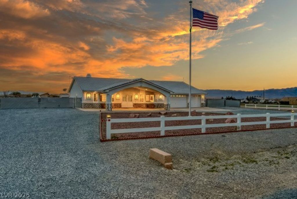 3221 Cactus Street, Pahrump, NV 89048