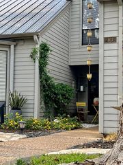 102 World Of Tennis SQ, Austin, TX 78738