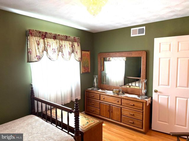 31 S WEST AVENUE, Shiremanstown, PA 17011