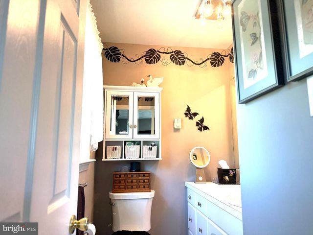 31 S WEST AVENUE, Shiremanstown, PA 17011