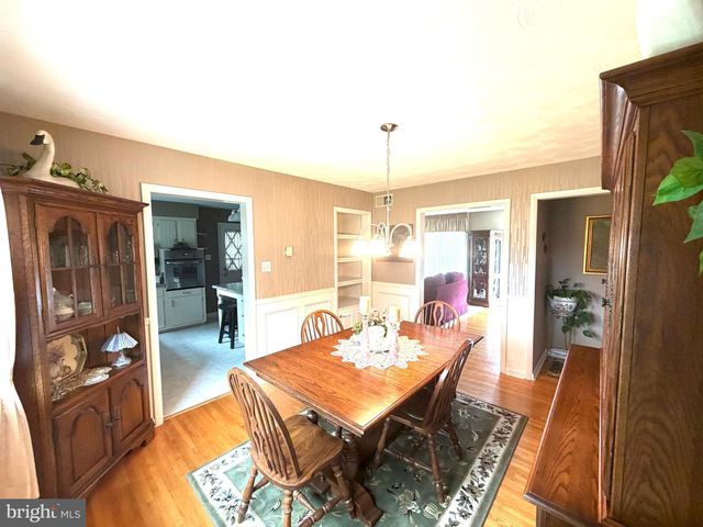 31 S WEST AVENUE, Shiremanstown, PA 17011