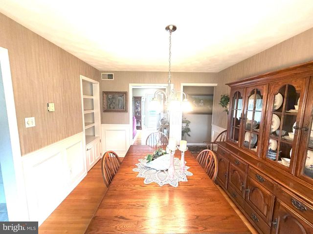 31 S WEST AVENUE, Shiremanstown, PA 17011