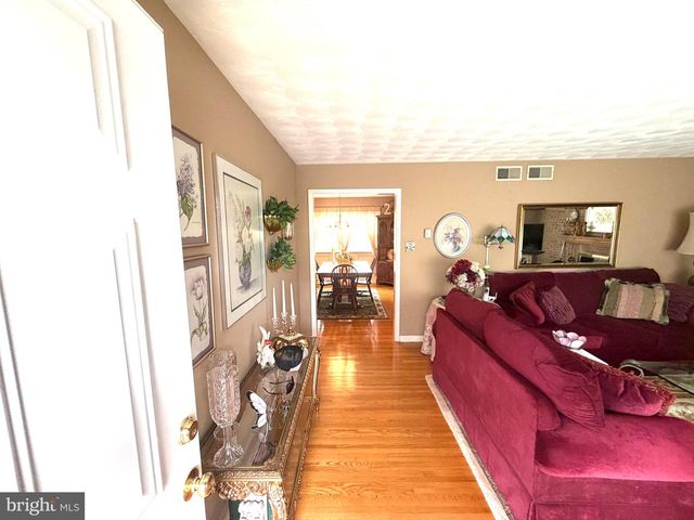 31 S WEST AVENUE, Shiremanstown, PA 17011