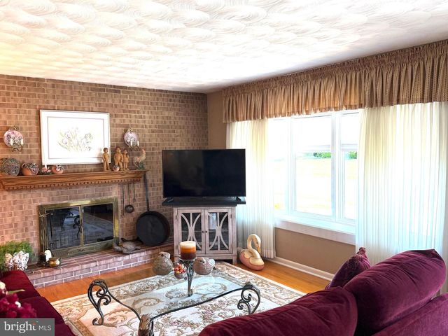 31 S WEST AVENUE, Shiremanstown, PA 17011