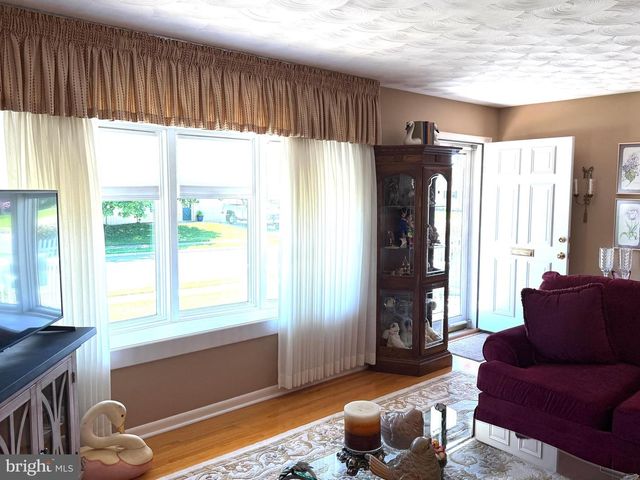 31 S WEST AVENUE, Shiremanstown, PA 17011
