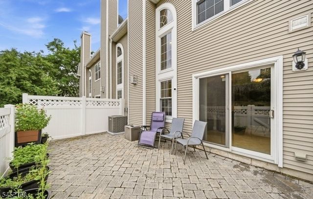 18 Clark Ct, Bernards Twp., NJ 07920