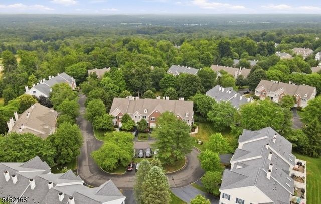 18 Clark Ct, Bernards Twp., NJ 07920