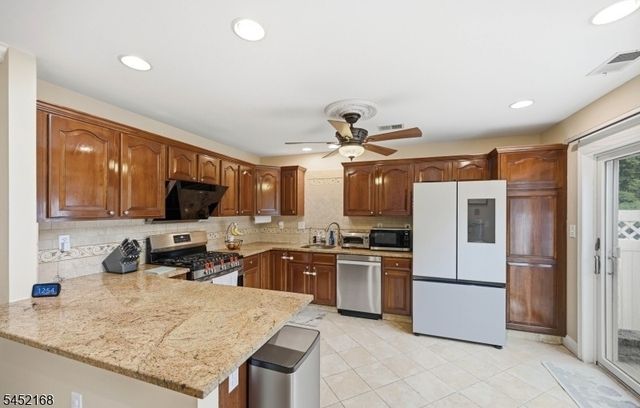 18 Clark Ct, Bernards Twp., NJ 07920