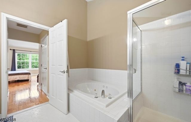 18 Clark Ct, Bernards Twp., NJ 07920