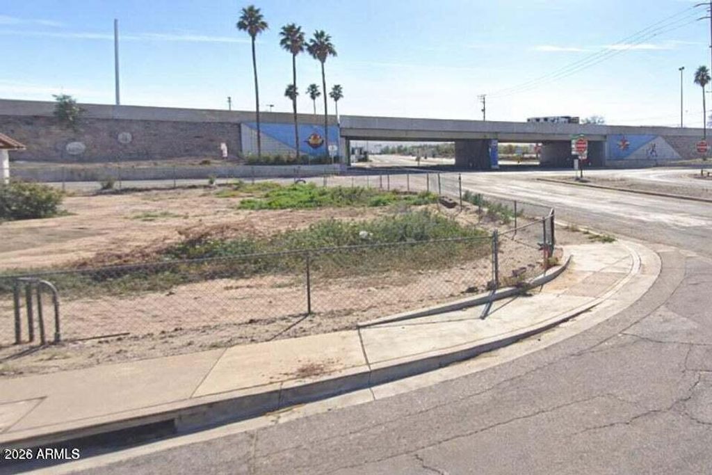 1345 W APACHE Street -, Phoenix, AZ 85007 — photo 2