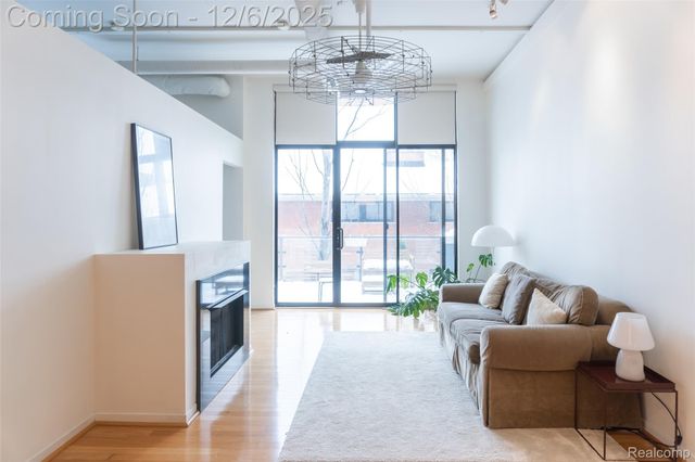 100 N Center Street 206, Royal Oak, MI 48067