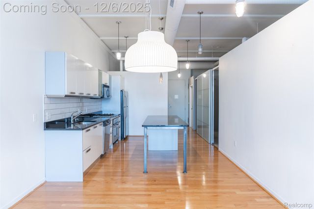 100 N Center Street 206, Royal Oak, MI 48067