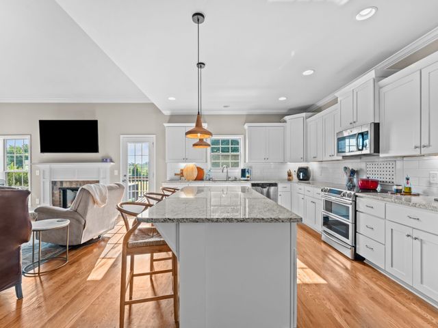 4005 Pleasant Gate Ln, Columbia, TN 38401