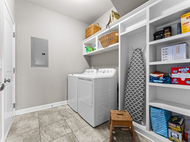 4005 Pleasant Gate Ln, Columbia, TN 38401