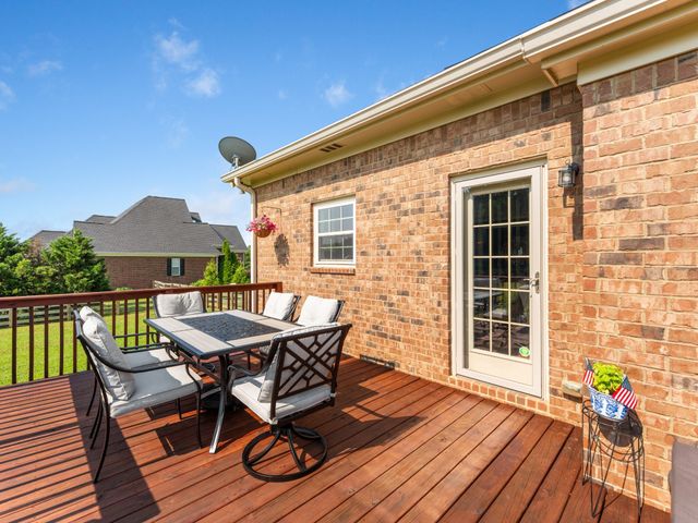 4005 Pleasant Gate Ln, Columbia, TN 38401