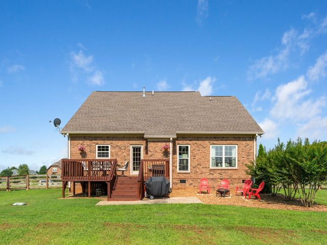 4005 Pleasant Gate Ln, Columbia, TN 38401