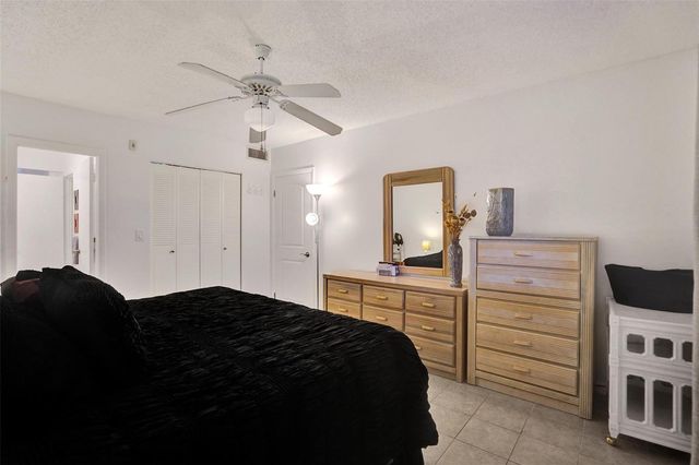 4706 NW 36th Street 409, Lauderdale Lakes, FL 33319