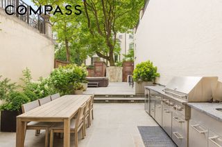 244 E 62nd Street, New York City, NY 10065