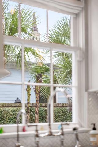 14 Queen Street, Charleston, SC 29401