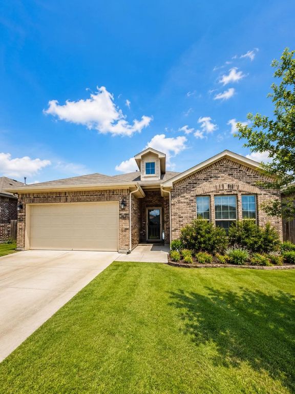 15736 Hazelhurst Lane, Fort Worth, TX 76247