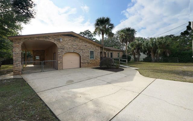 310 NE Stacy Circle, Fort Walton Beach, FL 32548