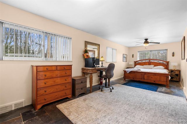 9261 Brady Court, Redford, MI 48239