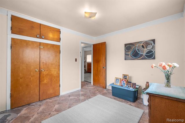 9261 Brady Court, Redford, MI 48239