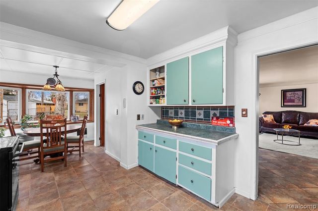 9261 Brady Court, Redford, MI 48239